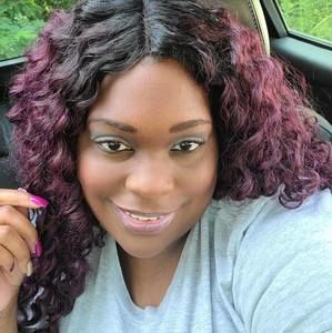 Meet your Posher, April